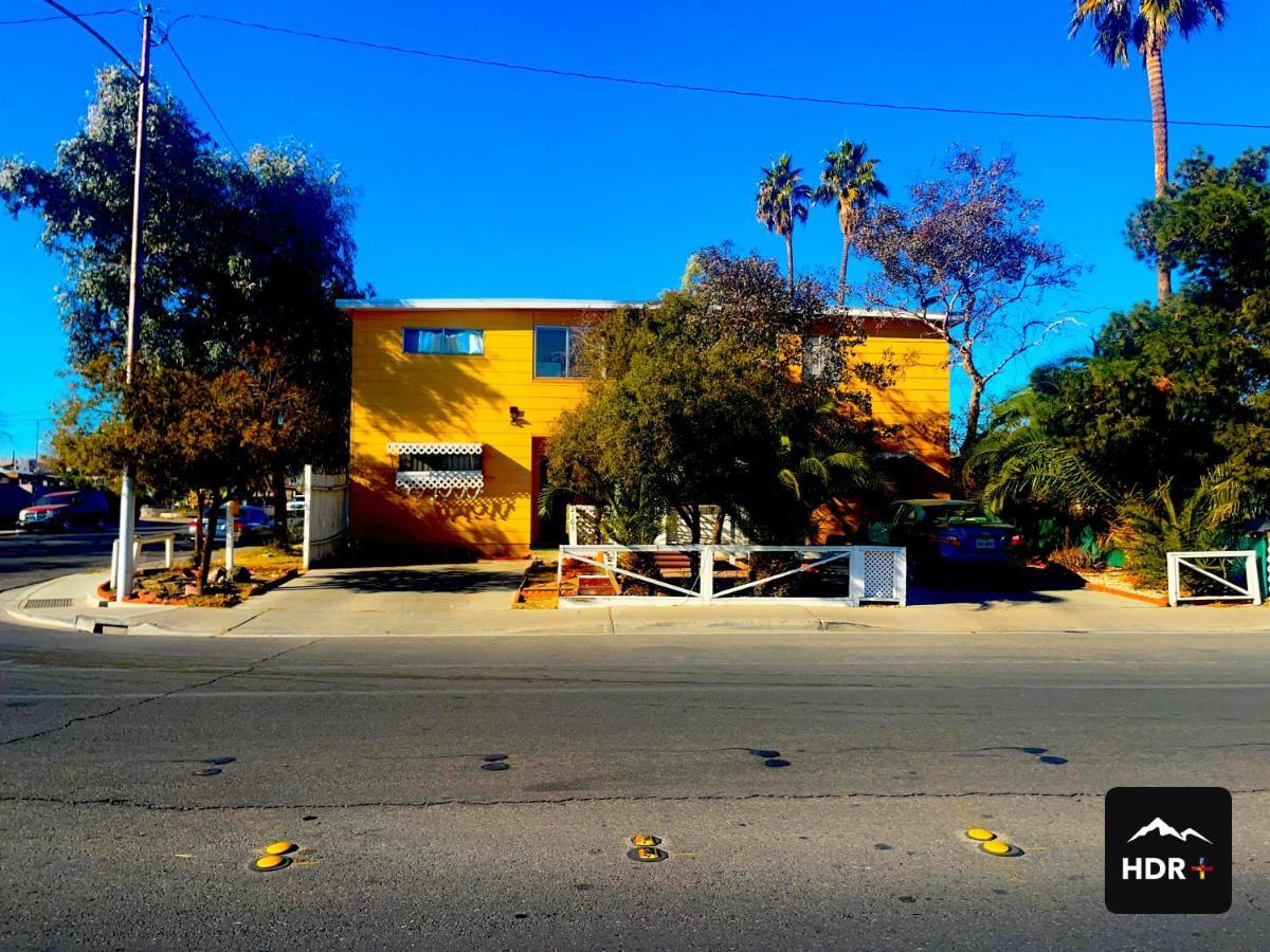 The Yellow Penthouse Llc Las Vegas Exteriör bild